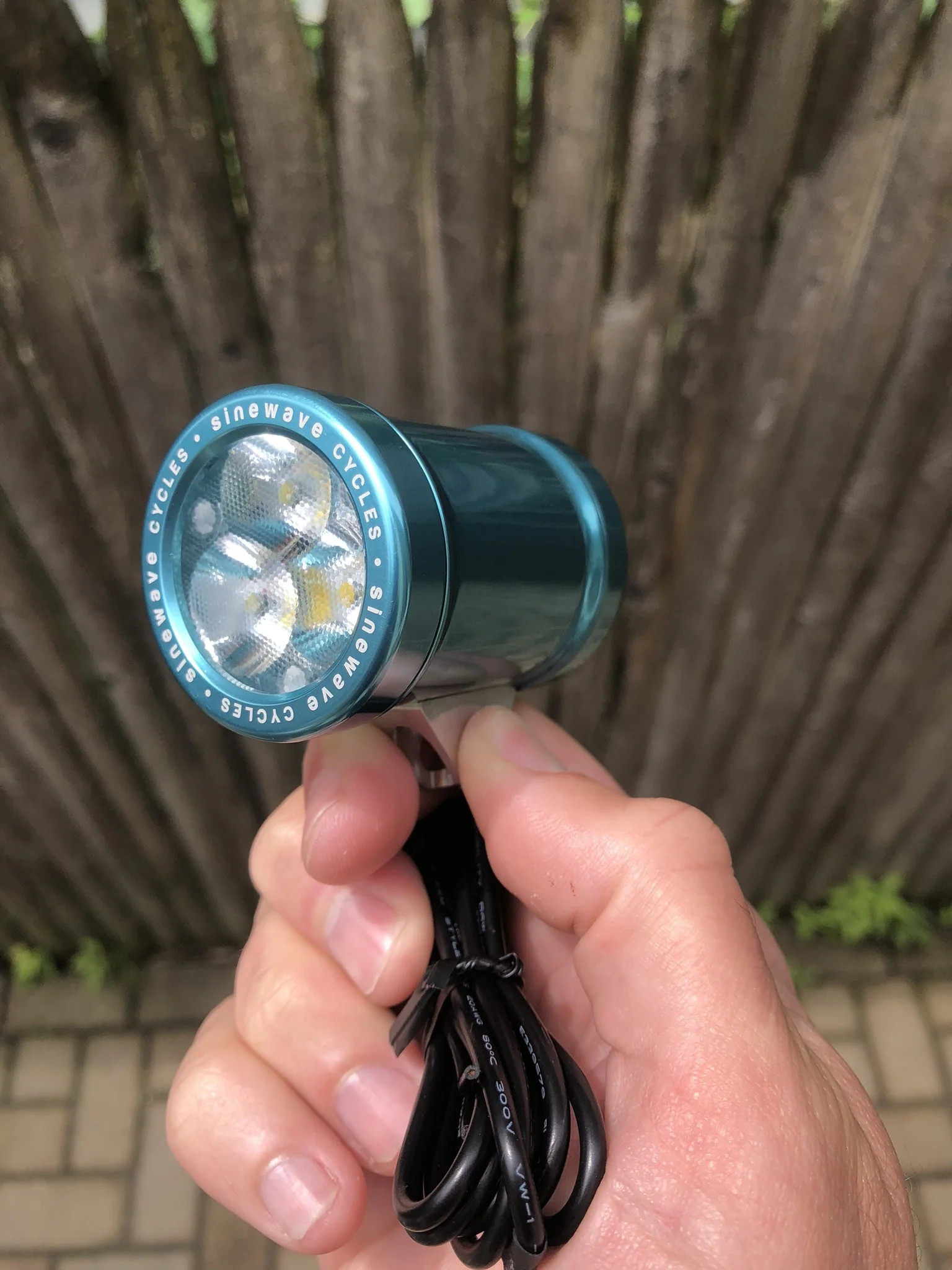 Sinewave Beacon 2 Dynamo Front Light & Charger - Image 10